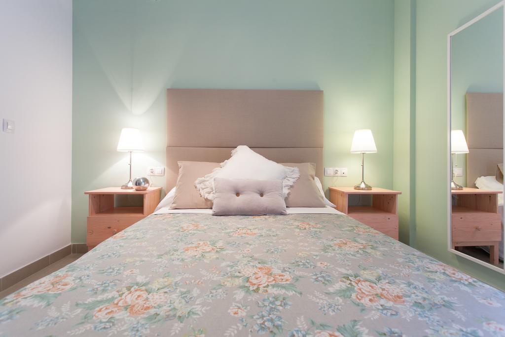 Apartamentos San Lorenzo Seville Luaran gambar